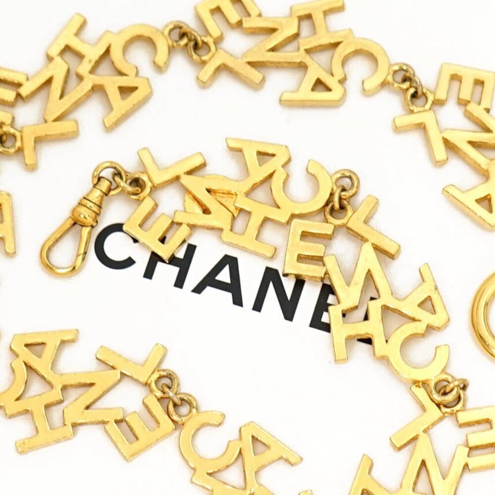 CHANEL CC Logos Link Necklace 16" Gold Tone Auth w/Box w1144-1